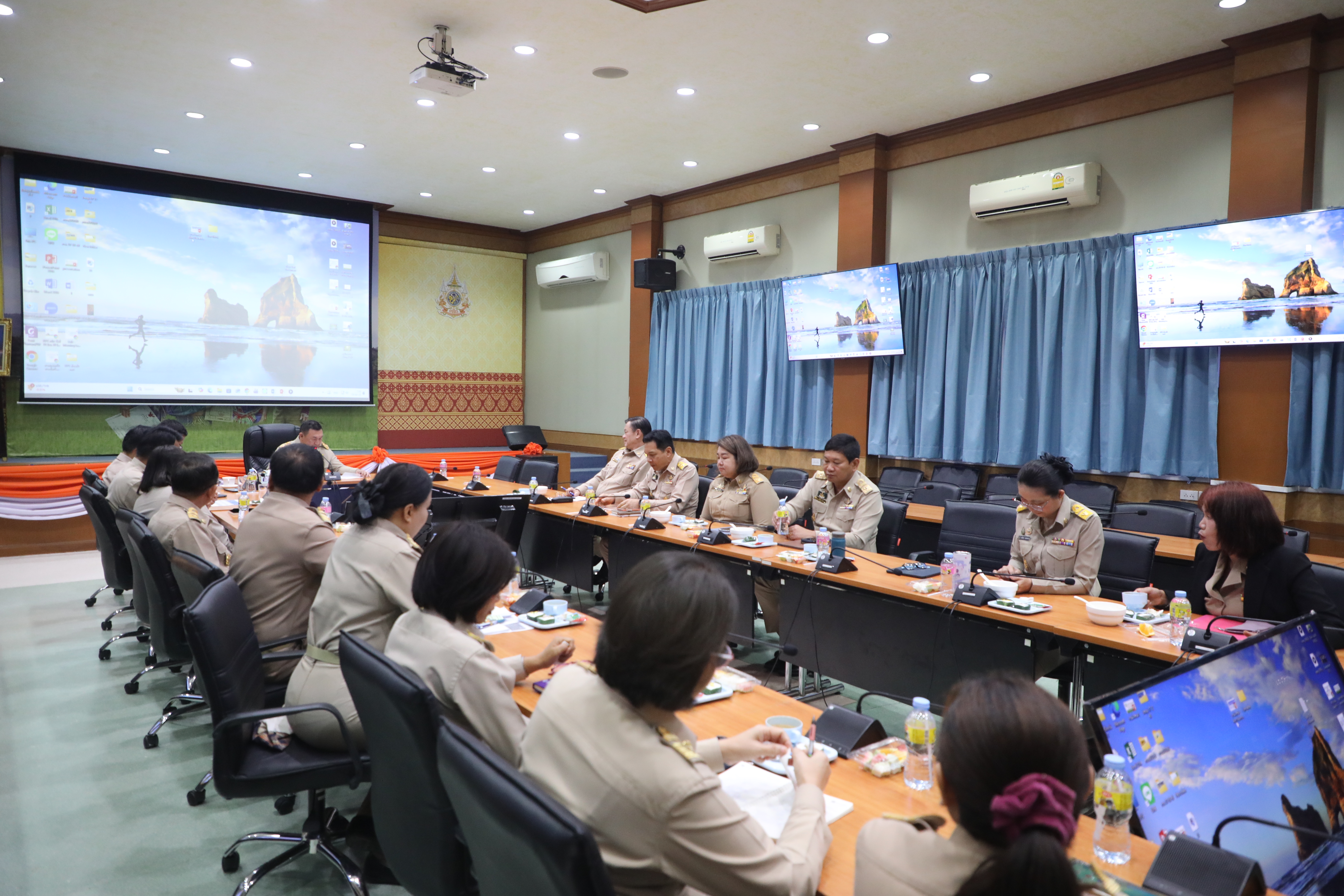 title - ส.ป.ก. จัดประชุม Morning Talk คณะผู้บริหาร เพื่อติดตามและขับเคลื่อนงานนโยบาย ส.ป.ก.